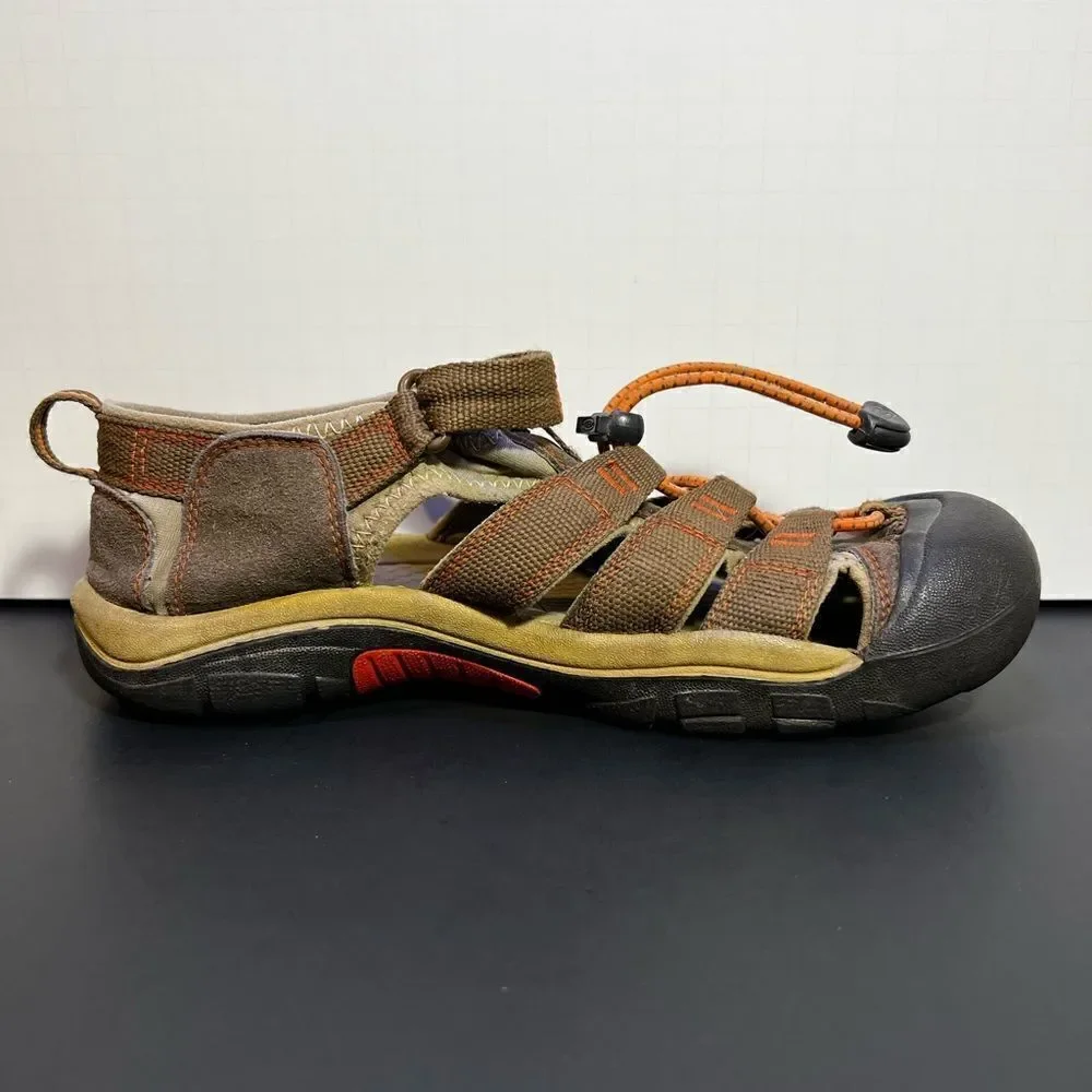 Kids KEEN Newport H2 Brown Waterproof Sandals / Size 5